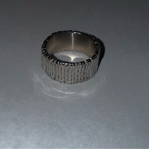 Montana Silversmiths Textured Silver Ring